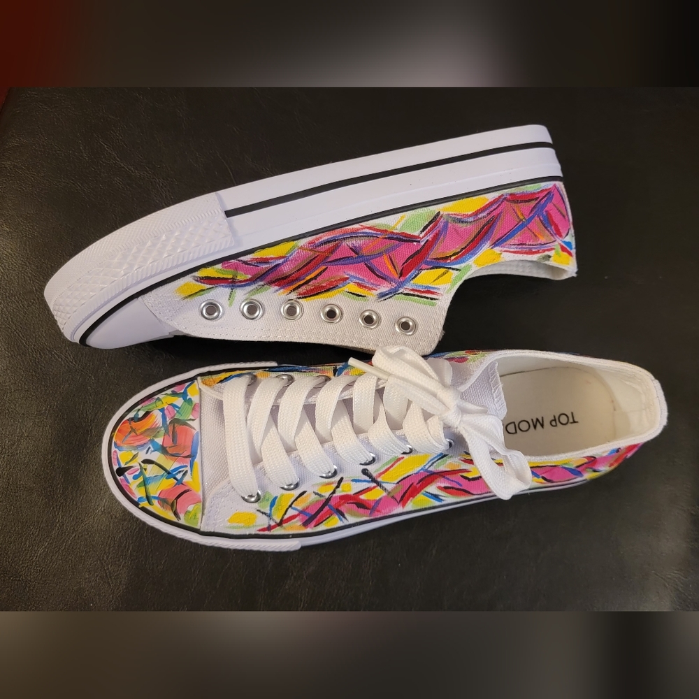 Abstract Sneaker